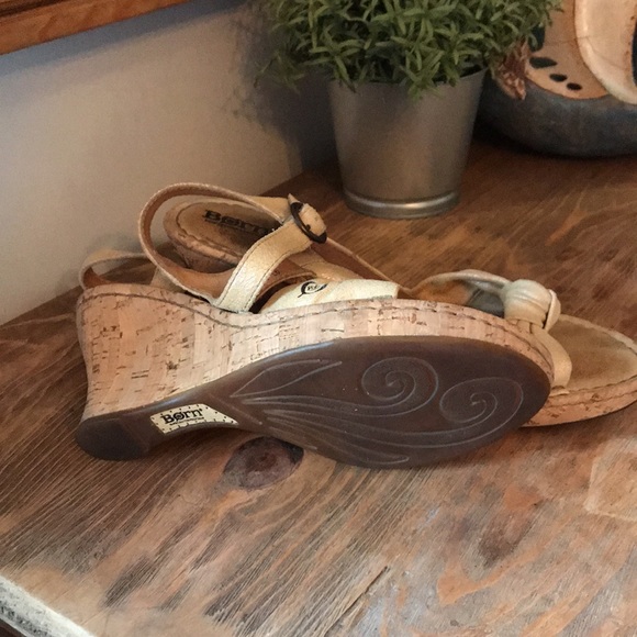 Sandals - Picture 3 of 4